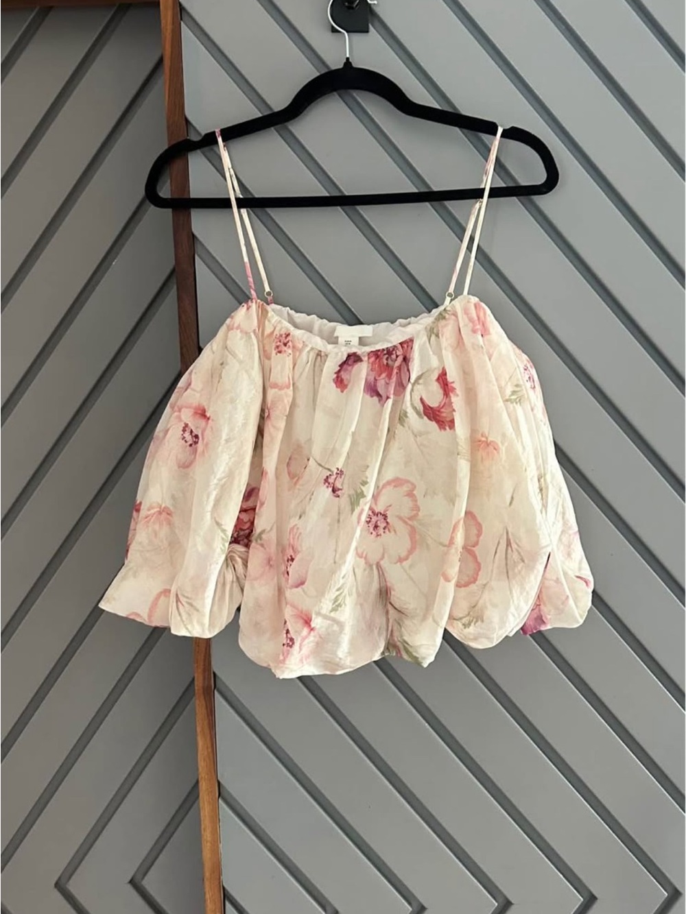H&M Cream Floral Spaghetti Strap Puff Sleeve Camisole